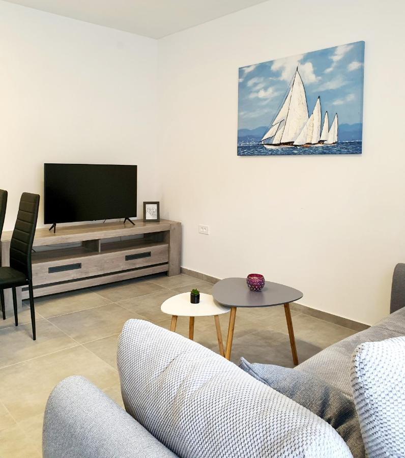 Sea Star Apartments Pjescana Uvala Buitenkant foto